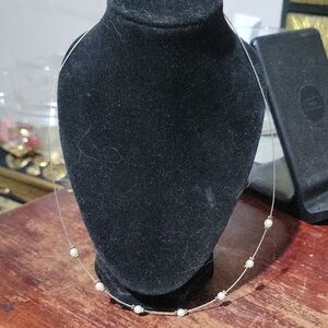 Elegant 15" Wire &  Pearl Necklace